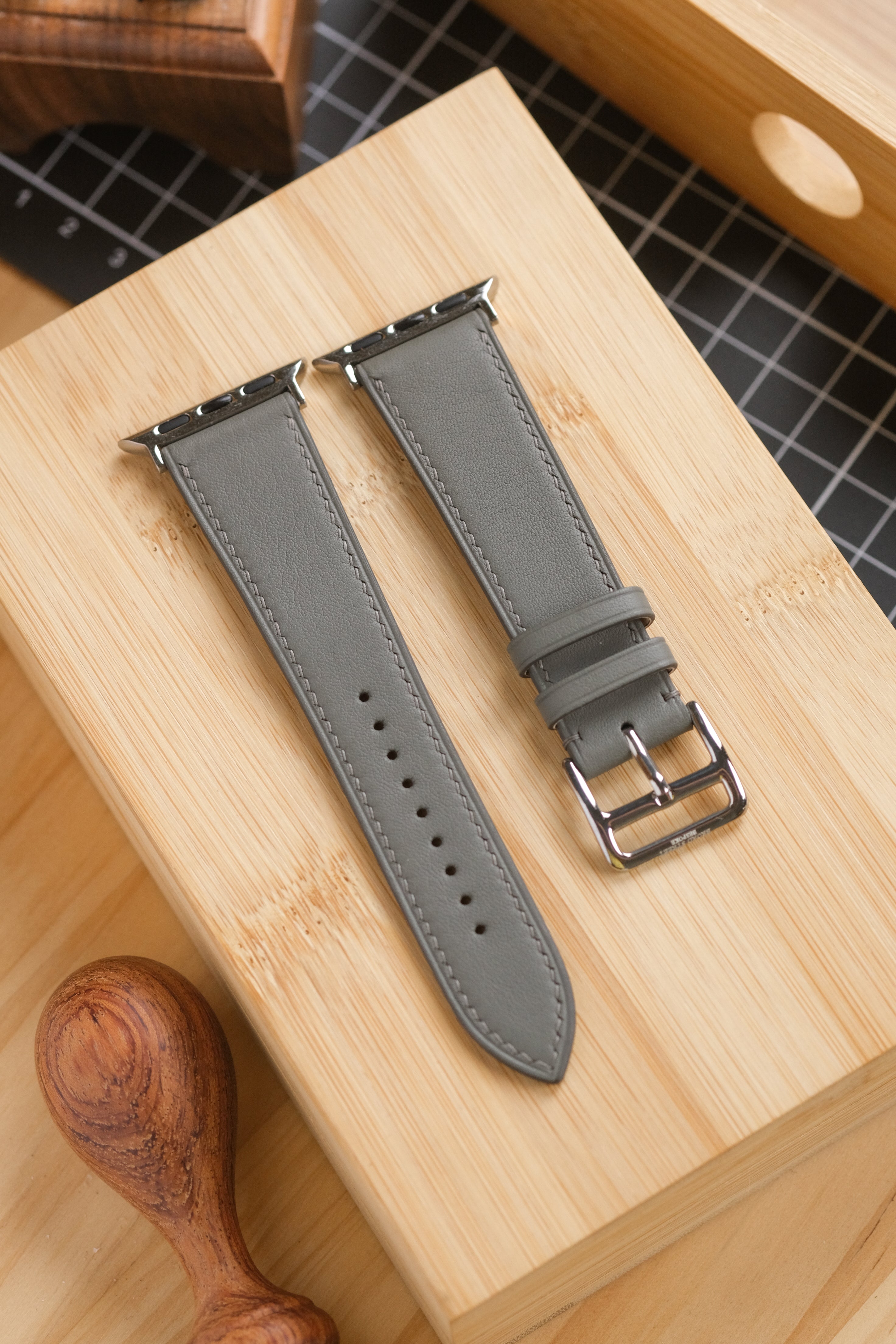 Charcoal Grey Swift Italian Calfskin Apple Watch Strap
